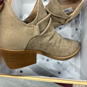 Very G Textured Tan Ankle Booties
